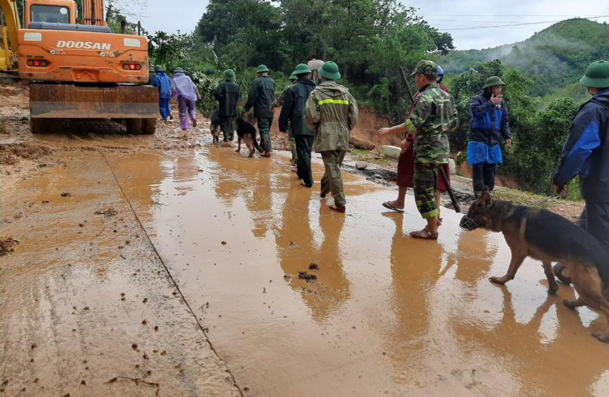 Hiện trường sạt lở Quảng Trị: 5 chiến sĩ được cứu, tìm thấy 3 thi thể Ảnh 3