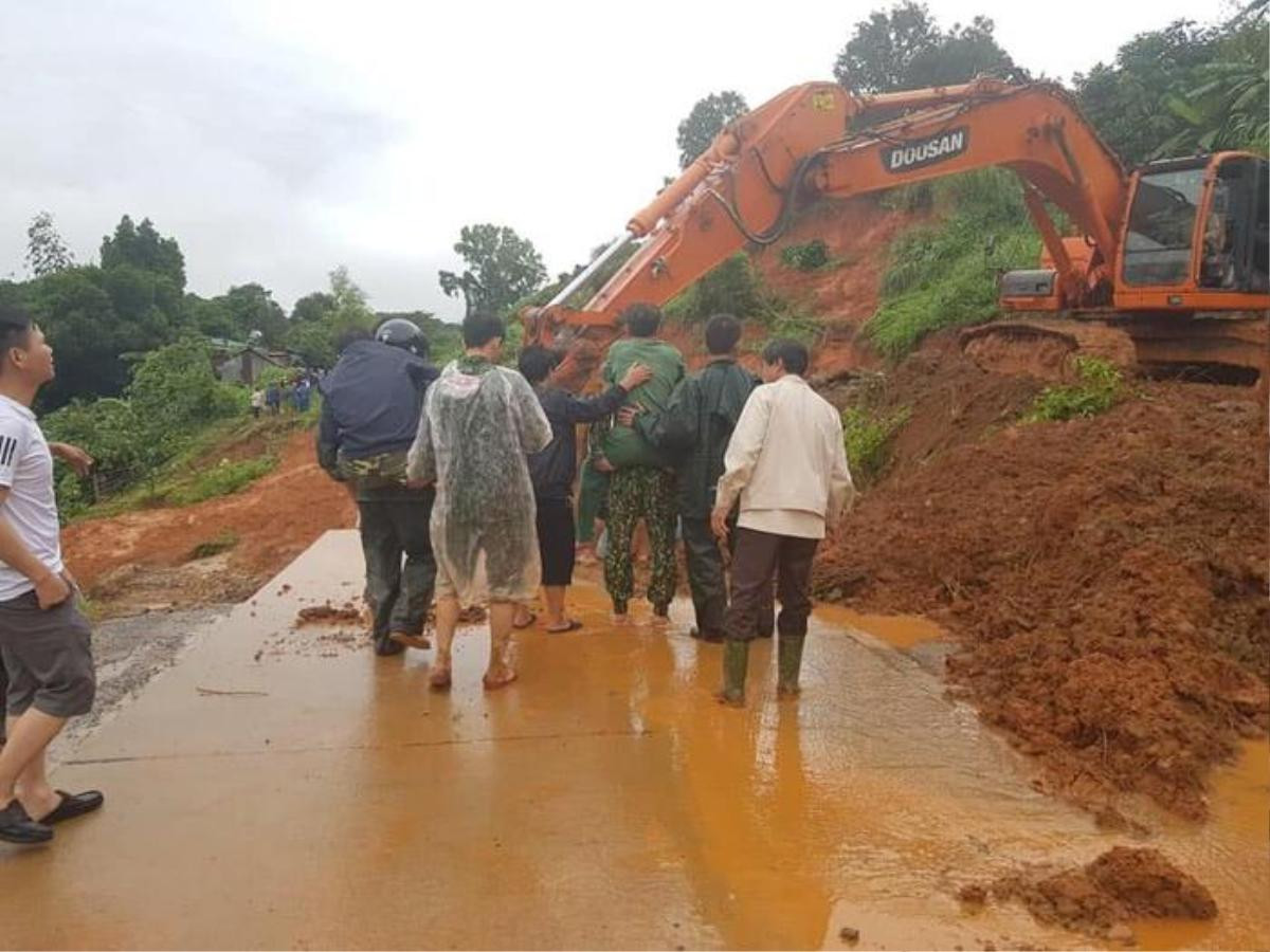 Vụ sạt lở ở Quảng Trị: Người chiến sĩ thoát chết kể lại giây phút đất đá ập xuống Đoàn 337 trong đêm Ảnh 4