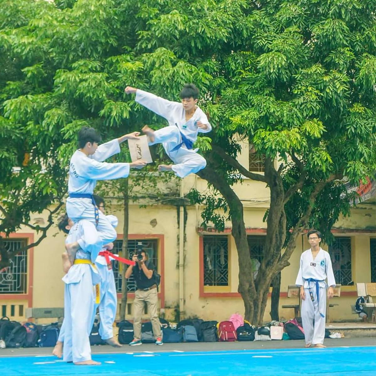 Dàn nữ sinh vừa sở hữu nhan sắc 'cực phẩm' vừa giỏi Taekwondo của đại học Kinh tế quốc dân Ảnh 13