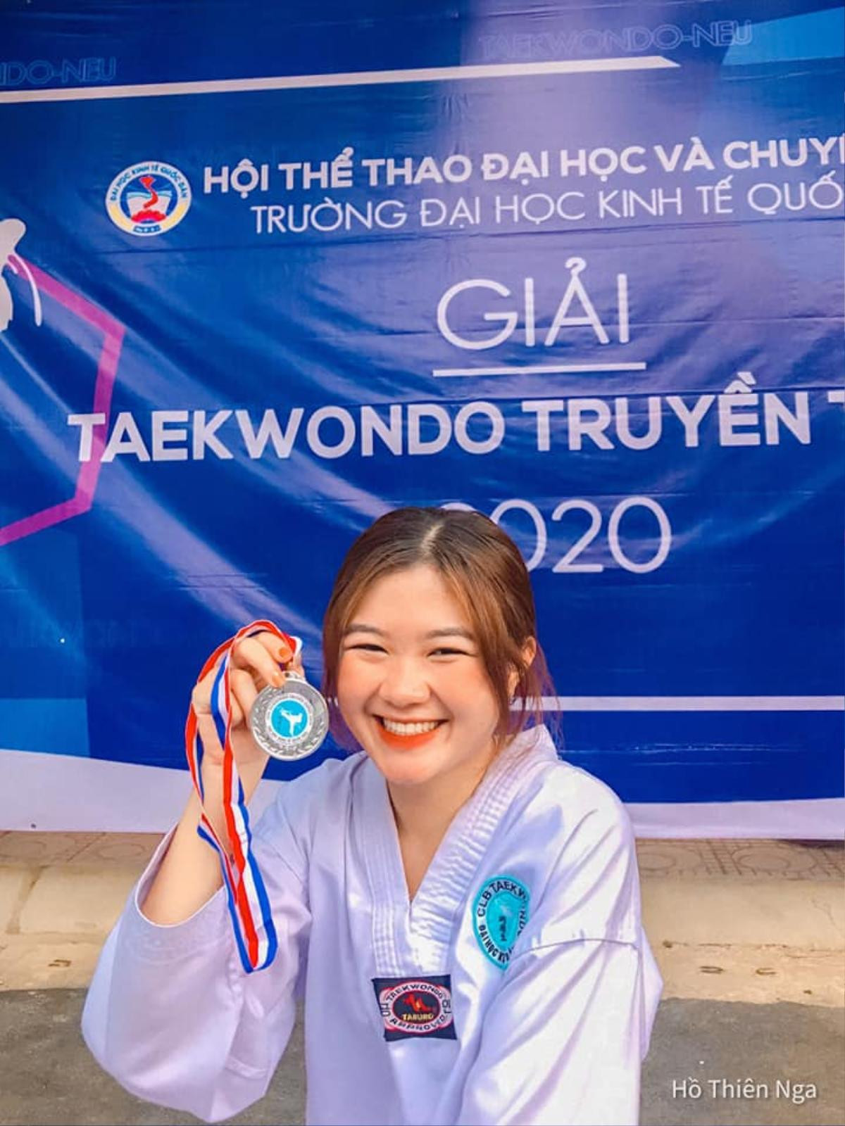 Dàn nữ sinh vừa sở hữu nhan sắc 'cực phẩm' vừa giỏi Taekwondo của đại học Kinh tế quốc dân Ảnh 2