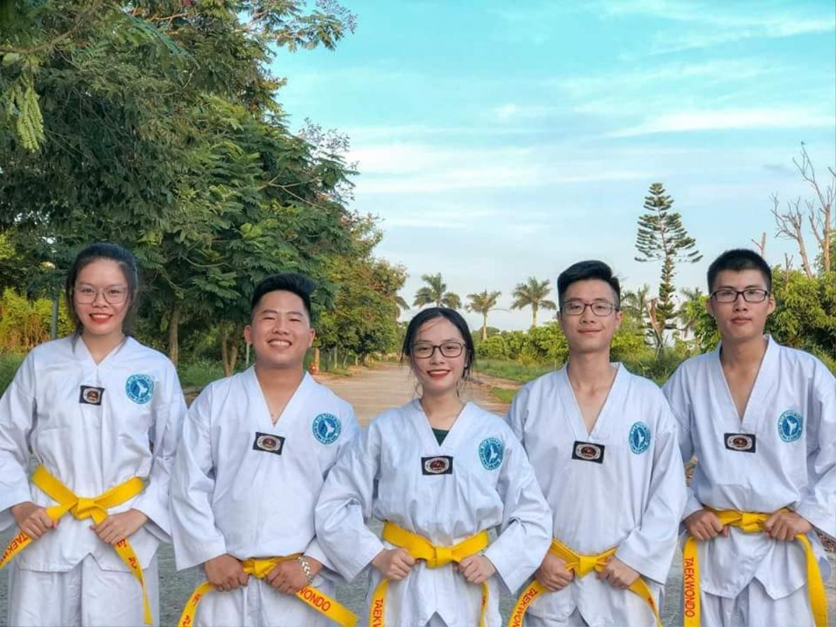 Dàn nữ sinh vừa sở hữu nhan sắc 'cực phẩm' vừa giỏi Taekwondo của đại học Kinh tế quốc dân Ảnh 10