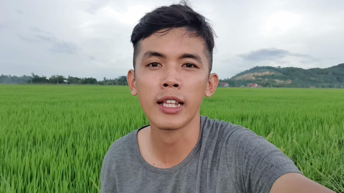 Sang Vlog trích nửa tháng lương YouTube để ủng hộ đồng bào miền Trung Ảnh 2