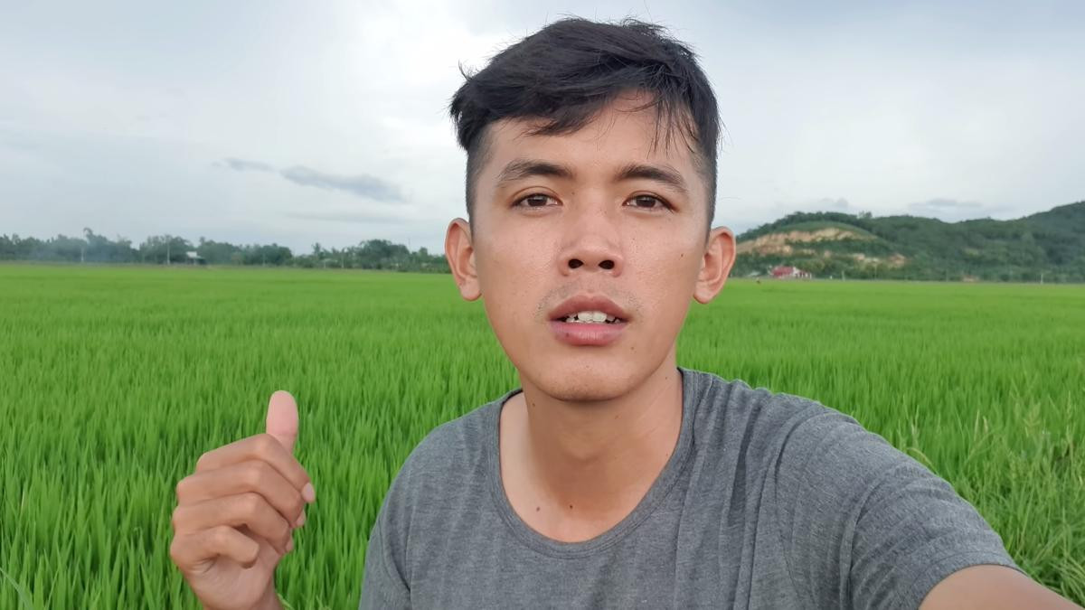 Sang Vlog trích nửa tháng lương YouTube để ủng hộ đồng bào miền Trung Ảnh 5