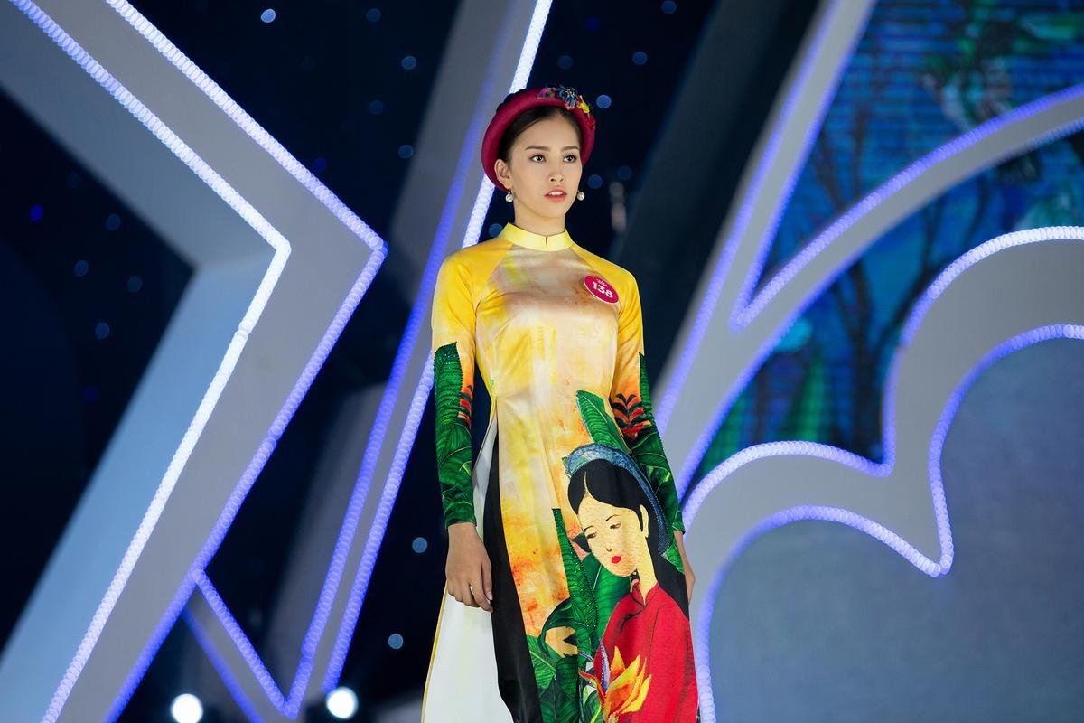 Muốn chắc suất đi chinh chiến Miss World, thí sinh Hoa hậu Việt Nam nên tham khảo chiêu bài của Tiểu Vy Ảnh 14