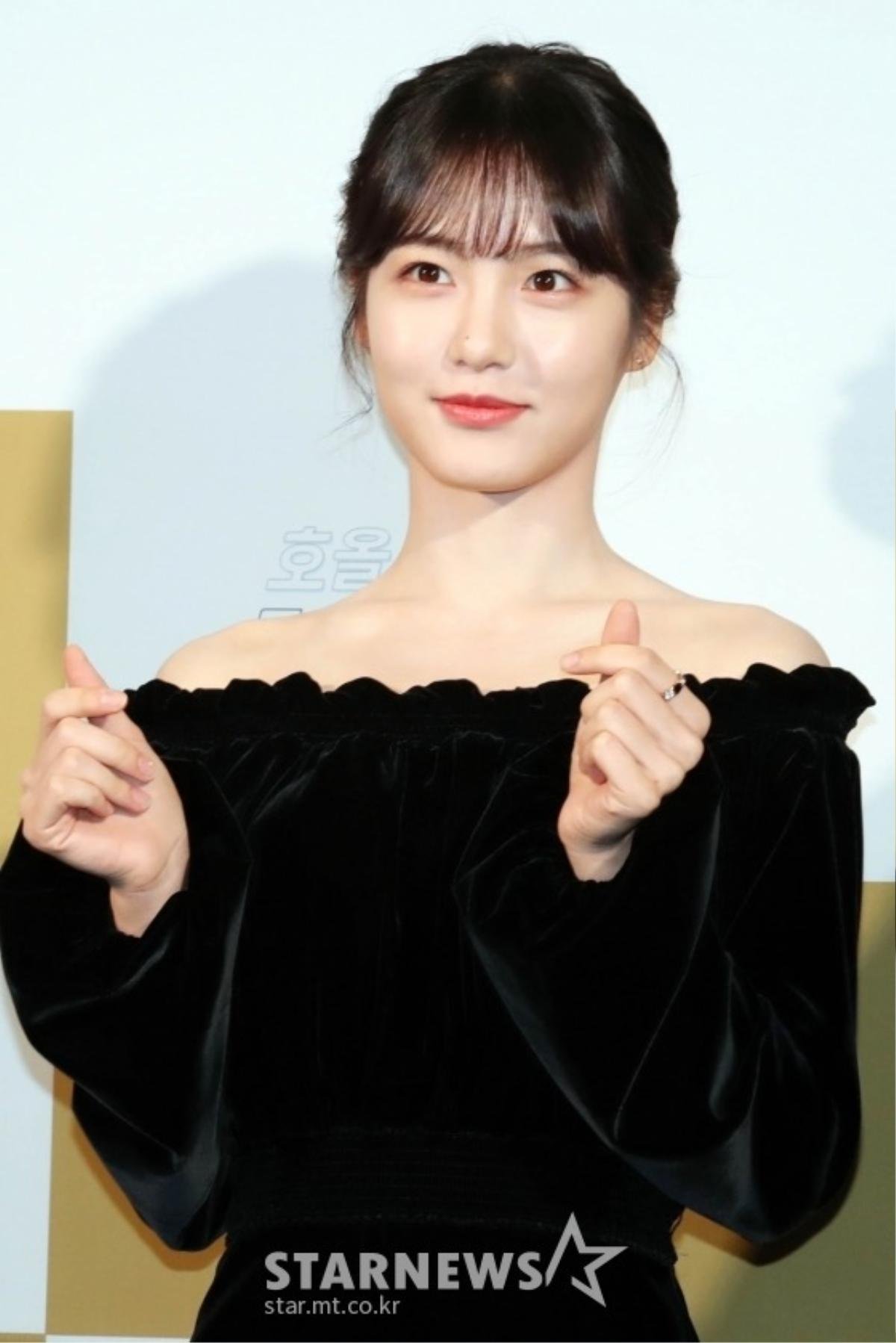 Goo Hye Sun rạng rỡ sau ly hôn, đọ sắc loạt sao Hàn trên thảm đỏ 'LHP Bucheon 2020' Ảnh 5