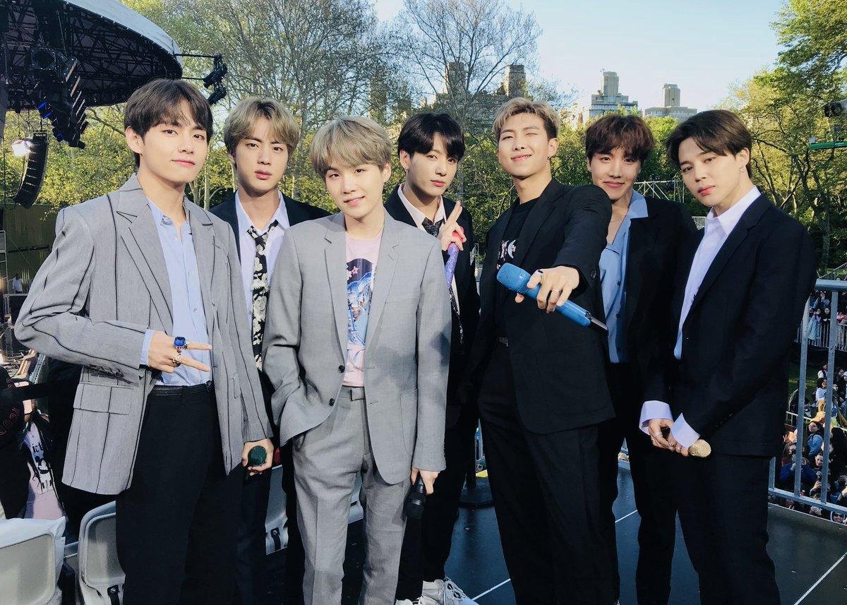 Được khen là idol, Nhật Hoàng 'King of Rap' giống thành viên nào của BTS? Ảnh 7