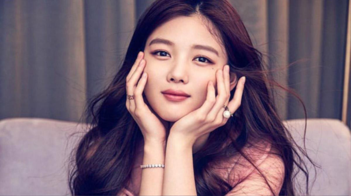 Kim Yoo Jung khoe nhan sắc xinh đẹp hiếm trong ảnh selfie ở nhà Ảnh 7