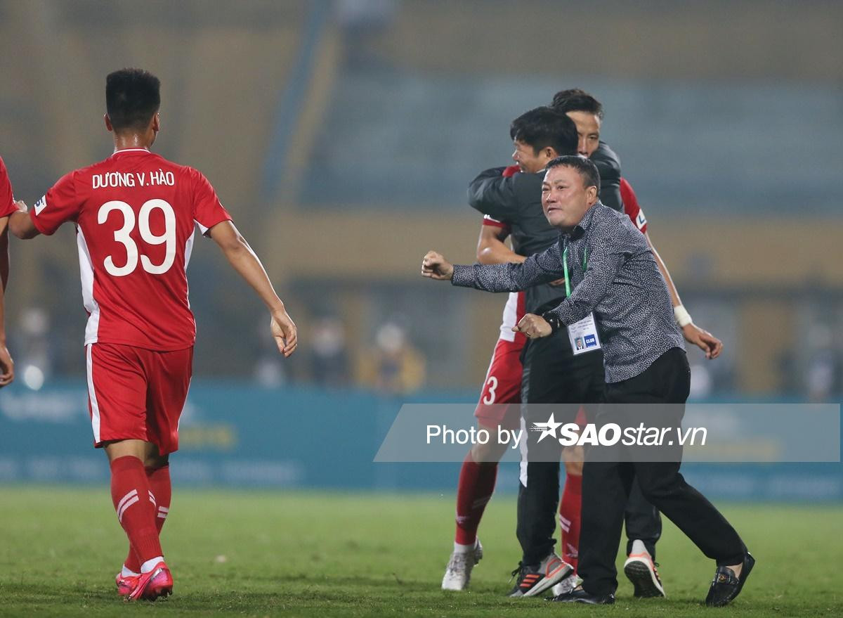 Viettel đấu Hà Nội FC: Trọng tài ơi, đừng vô tình sai! Ảnh 1