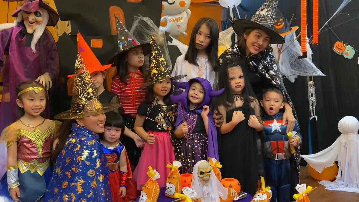 Halloween 2020: Chi Pu quyến rũ, AMEE sáng tạo nhưng vẫn 'xếp giáp quy hàng' trước độ 'lầy' của Nicky Ảnh 9