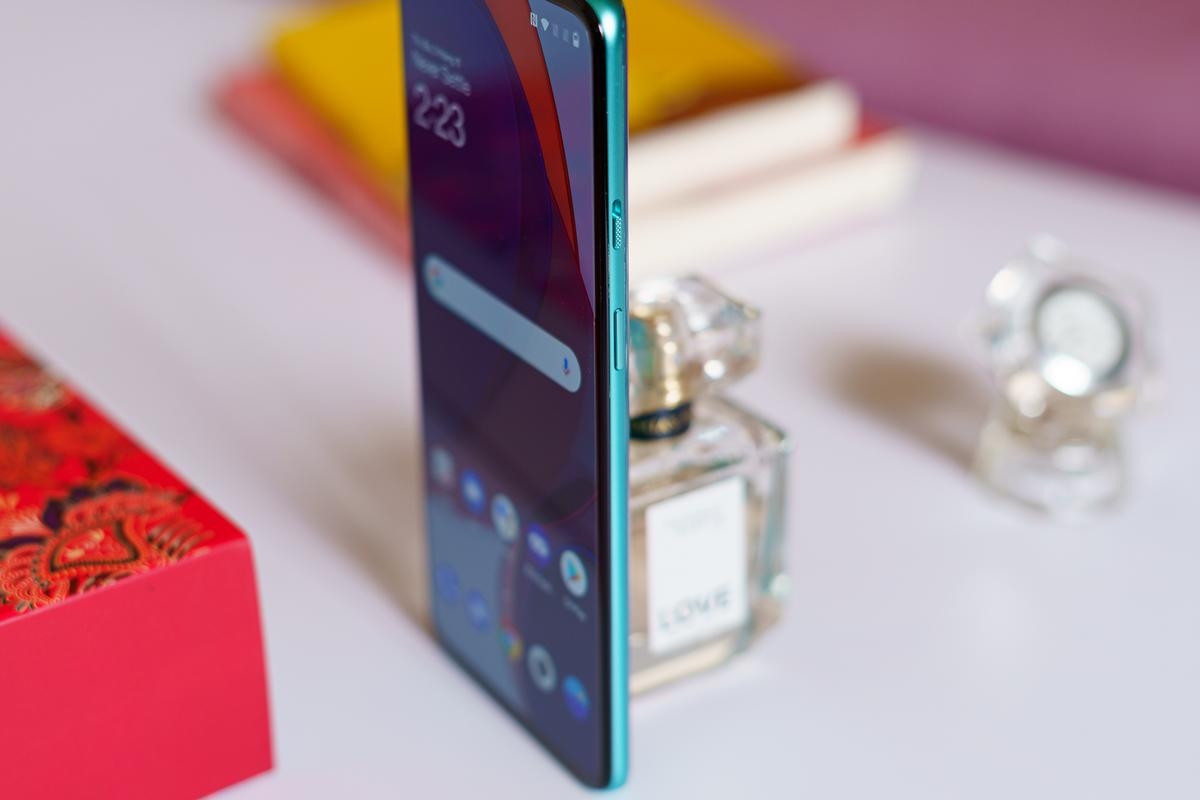 Đánh giá OnePlus 8T 5G: Thiết kế đẹp đi kèm nhiều trang bị cao cấp! Ảnh 9