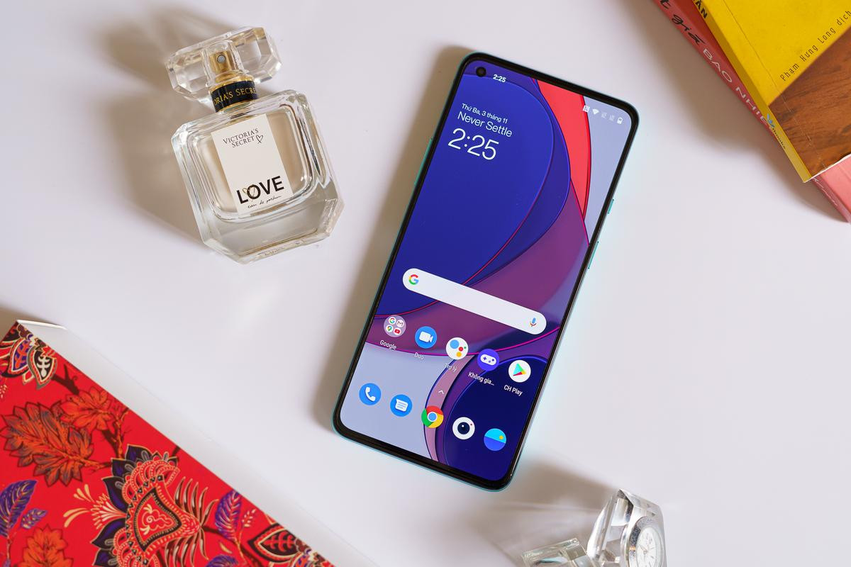 Đánh giá OnePlus 8T 5G: Thiết kế đẹp đi kèm nhiều trang bị cao cấp! Ảnh 2