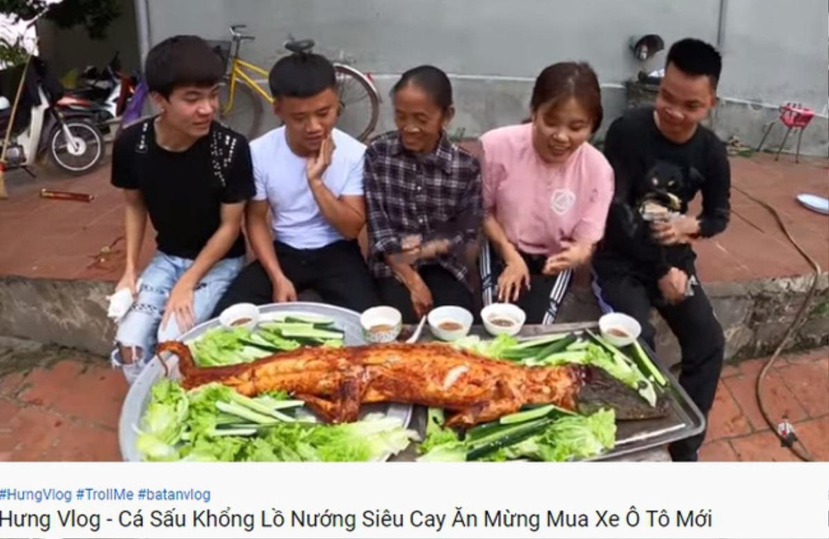 Làm cá sấu nướng siêu cay ăn mừng xe mới mua, Hưng Vlog bị dân mạng 'bắt lỗi' ở chi tiết này Ảnh 2