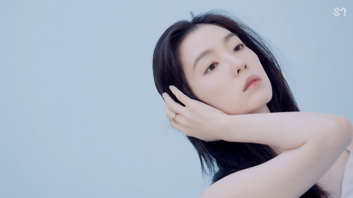 Lộ diện sau scandal: Irene (Red Velvet) 'buồn lãng mạn', hóa cô Tuyết 'Số đỏ' phiên bản Hàn! Ảnh 6