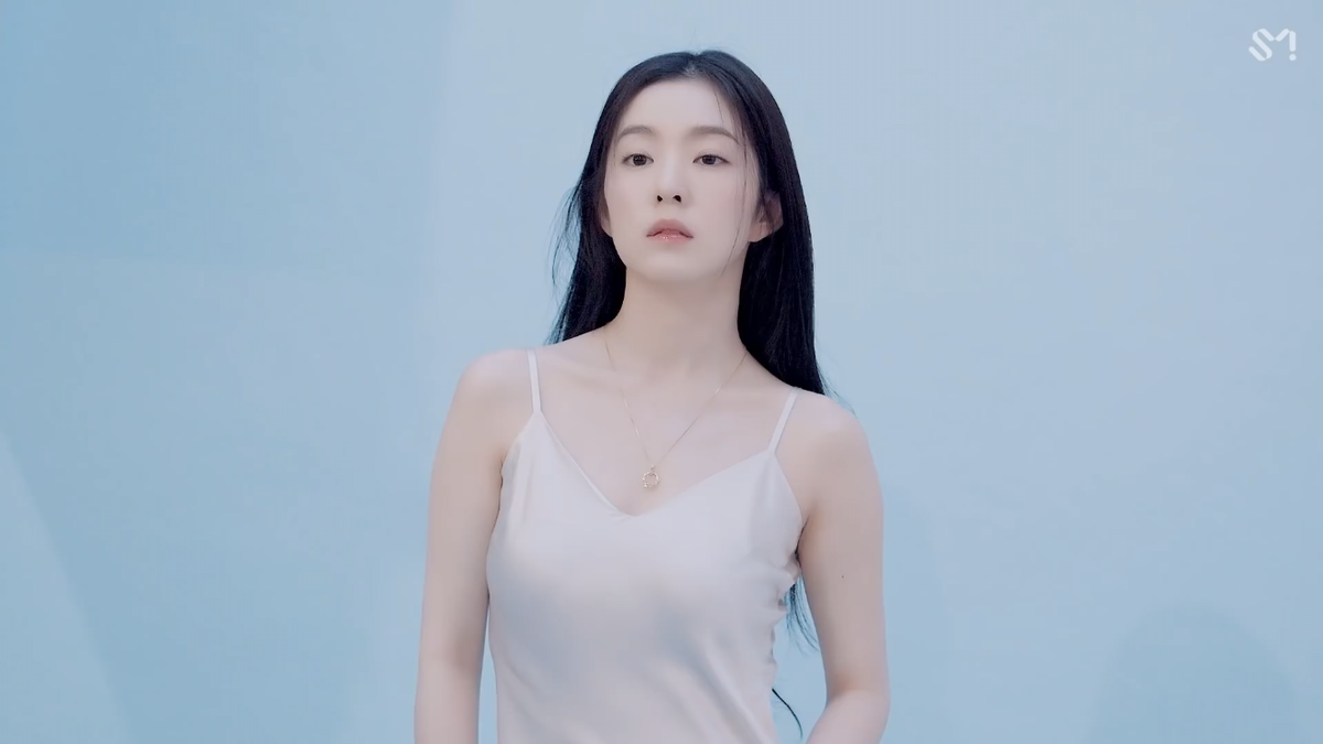 Lộ diện sau scandal: Irene (Red Velvet) 'buồn lãng mạn', hóa cô Tuyết 'Số đỏ' phiên bản Hàn! Ảnh 4