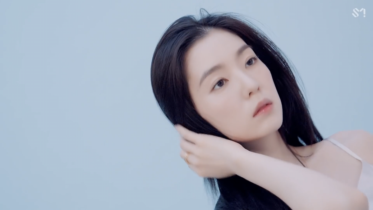 Lộ diện sau scandal: Irene (Red Velvet) 'buồn lãng mạn', hóa cô Tuyết 'Số đỏ' phiên bản Hàn! Ảnh 5