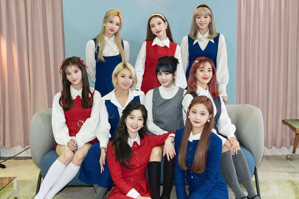 Mặc kệ điểm nhạc số 'í ẹ', I Can't Stop Me băng băng trở thành MV nhanh nhất của Twice đạt 100 triệu view Ảnh 1