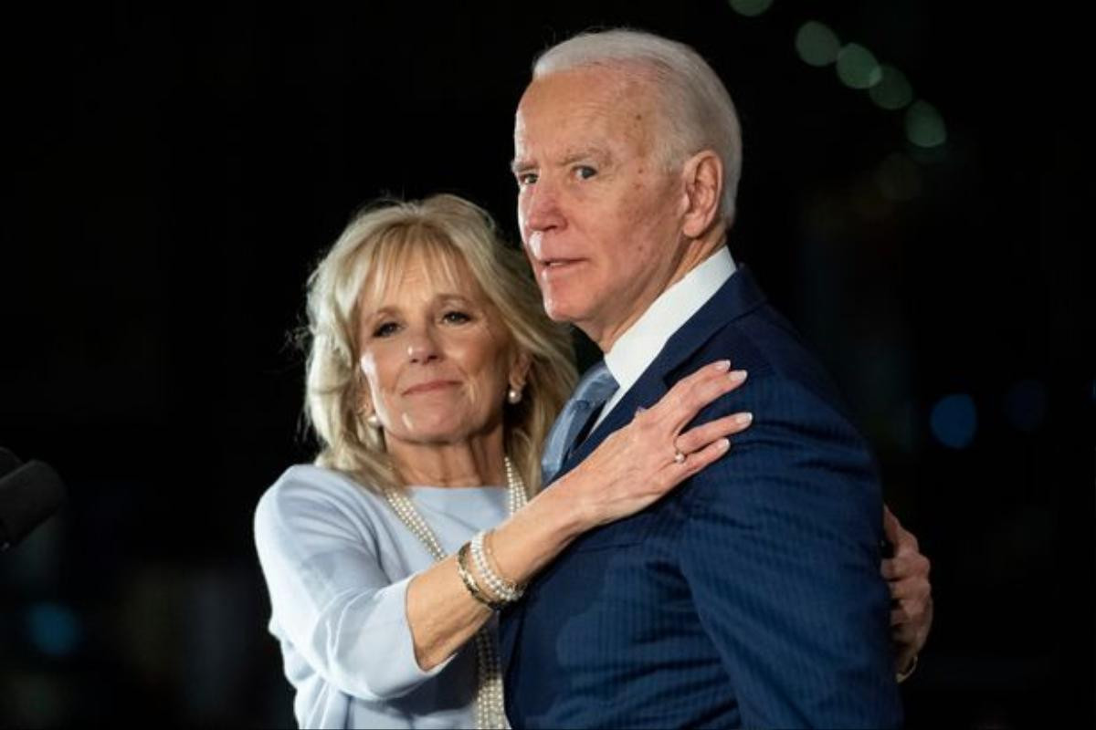 Ông Joe Biden 5 lần cầu hôn vợ mới được chấp nhận Ảnh 1