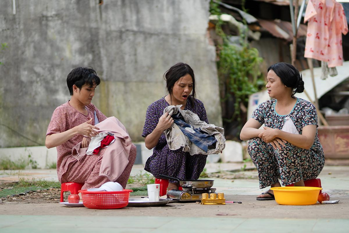 'Tắt tiếng' của Huỳnh Lập - Duy Khánh- Lê Nhân 'cà khịa' CĐM: Từ chuyện Đông Nhi đi đẻ đến cứu trợ mùa lũ Ảnh 8