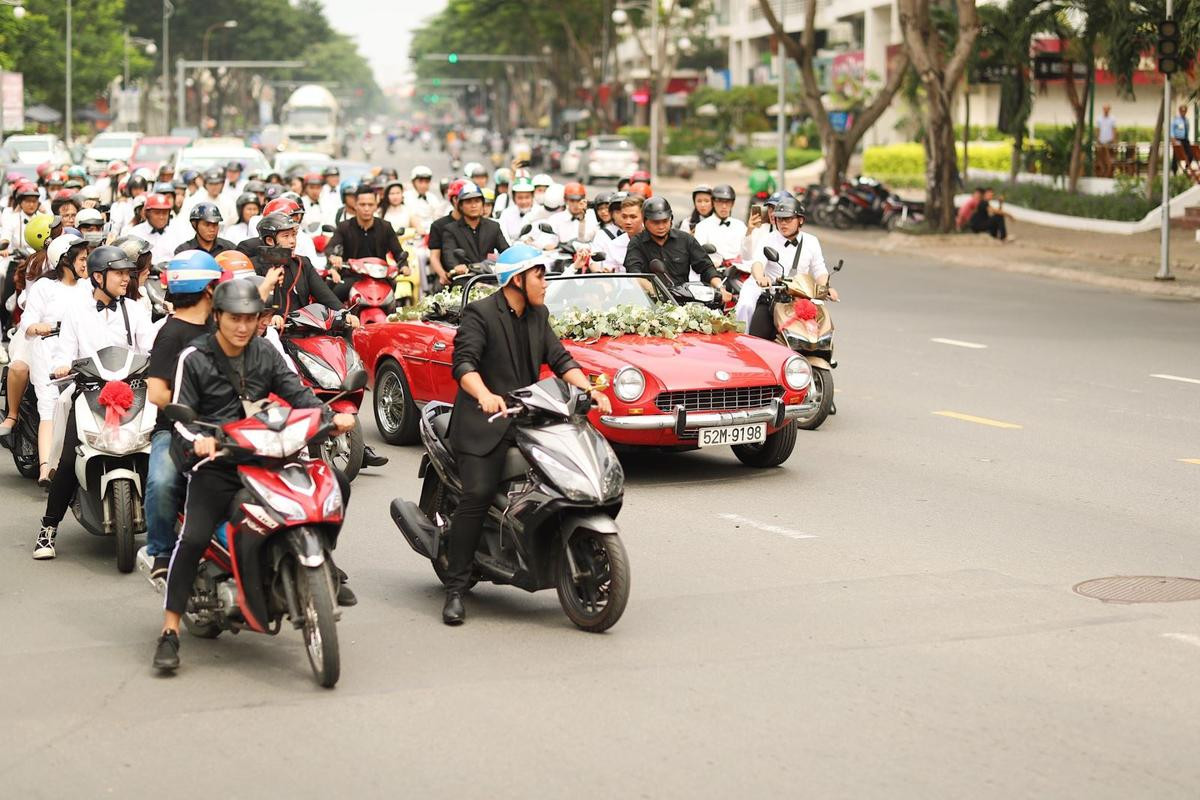 Tròn 1 năm hôn lễ Đông Nhi - Ông Cao Thắng: Nhìn lại loạt khoảnh khắc độc đáo 'gây sốt' mạng xã hội Ảnh 5