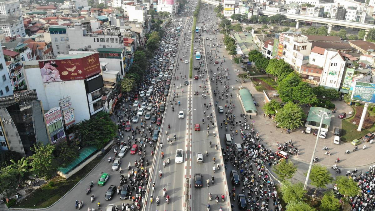 'Con đường đau khổ' Trường Chinh tắc nghẽn kinh hoàng sau 2 ngày thông xe tuyến vành đai 2 hơn 9.400 tỷ Ảnh 2