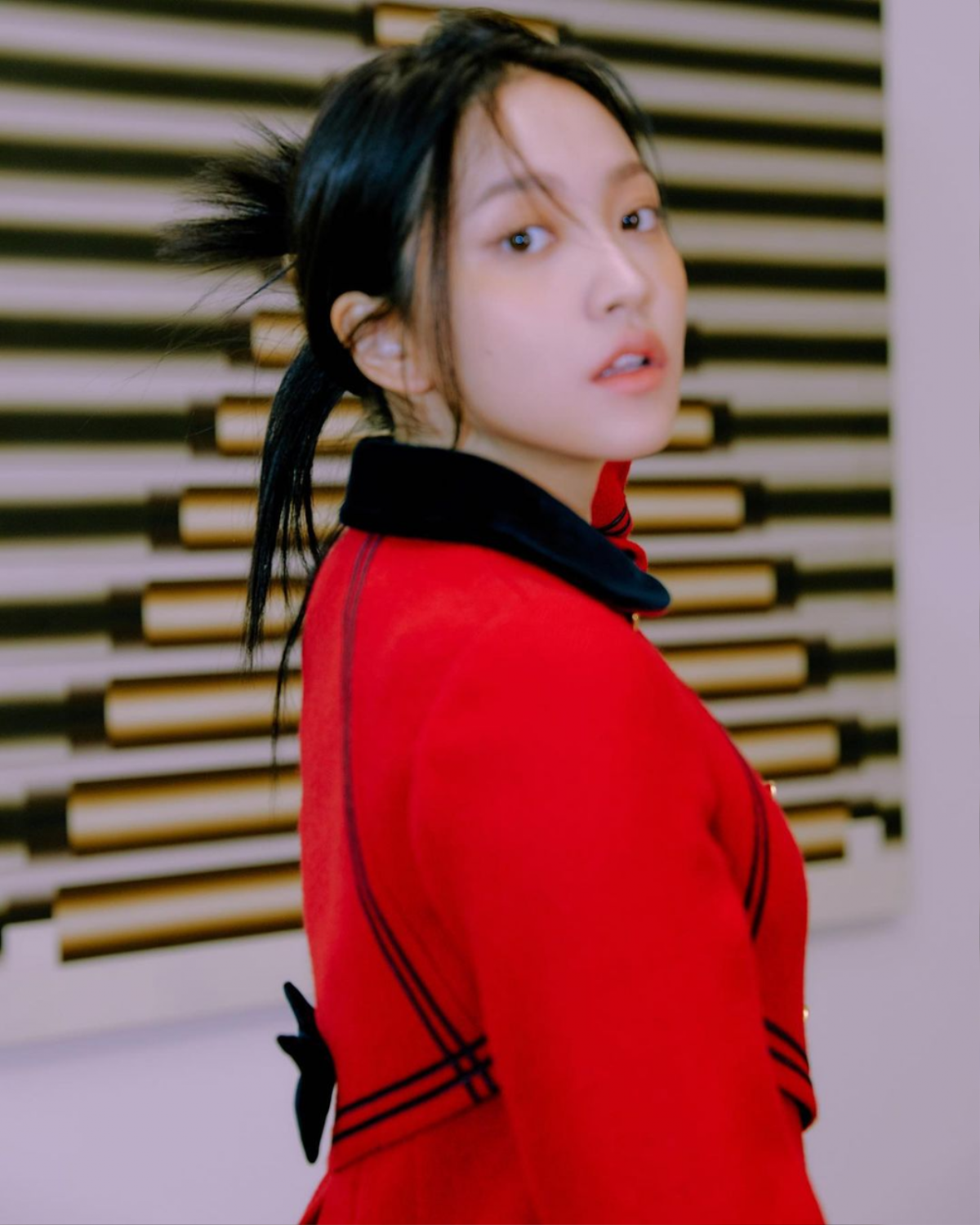 Yeri (Red Velvet) khoe vẻ đẹp 'đa sắc thái' trong bộ ảnh mới Ảnh 2