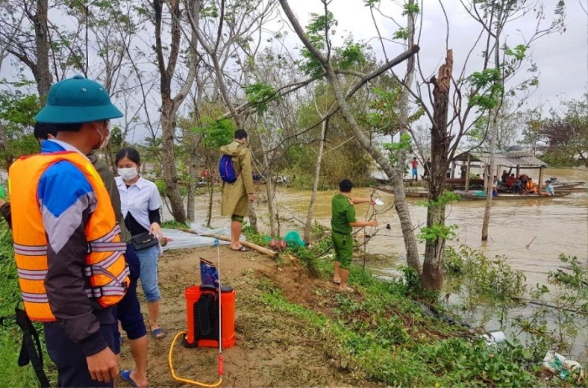 Phát hiện thi thể nam giới trôi dạt vào bờ sông khi lũ rút ở Huế Ảnh 1