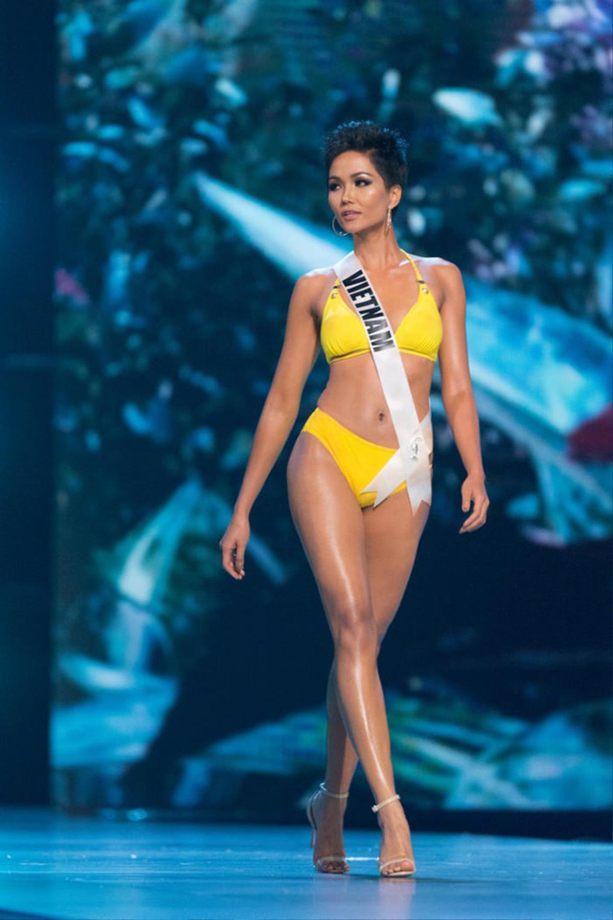 H'Hen Niê gây sốt khi diện lại bikini cũ từng tạo cú hit ở Miss Universe 2019 Ảnh 5