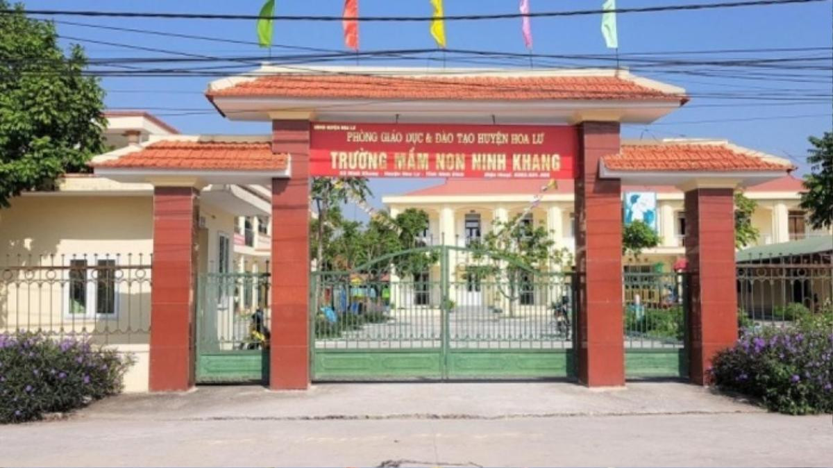 Trẻ mầm non 15 tháng tuổi bị giáo viên bạo hành trong nhà vệ sinh, dọa cho uống nước bồn cầu Ảnh 1