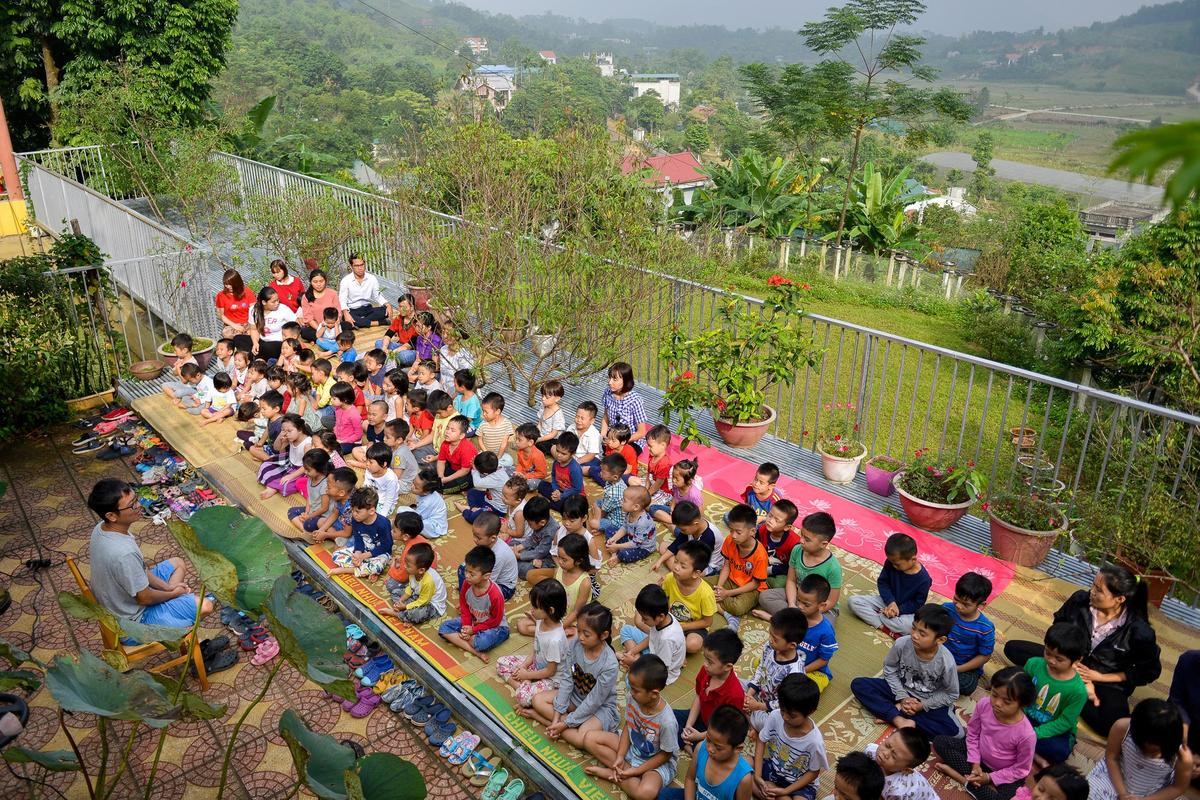 Trước ngày Nhà giáo Việt Nam, thầy giáo gây sốt với bức tâm thư nói không với việc nhận hoa, quà Ảnh 1