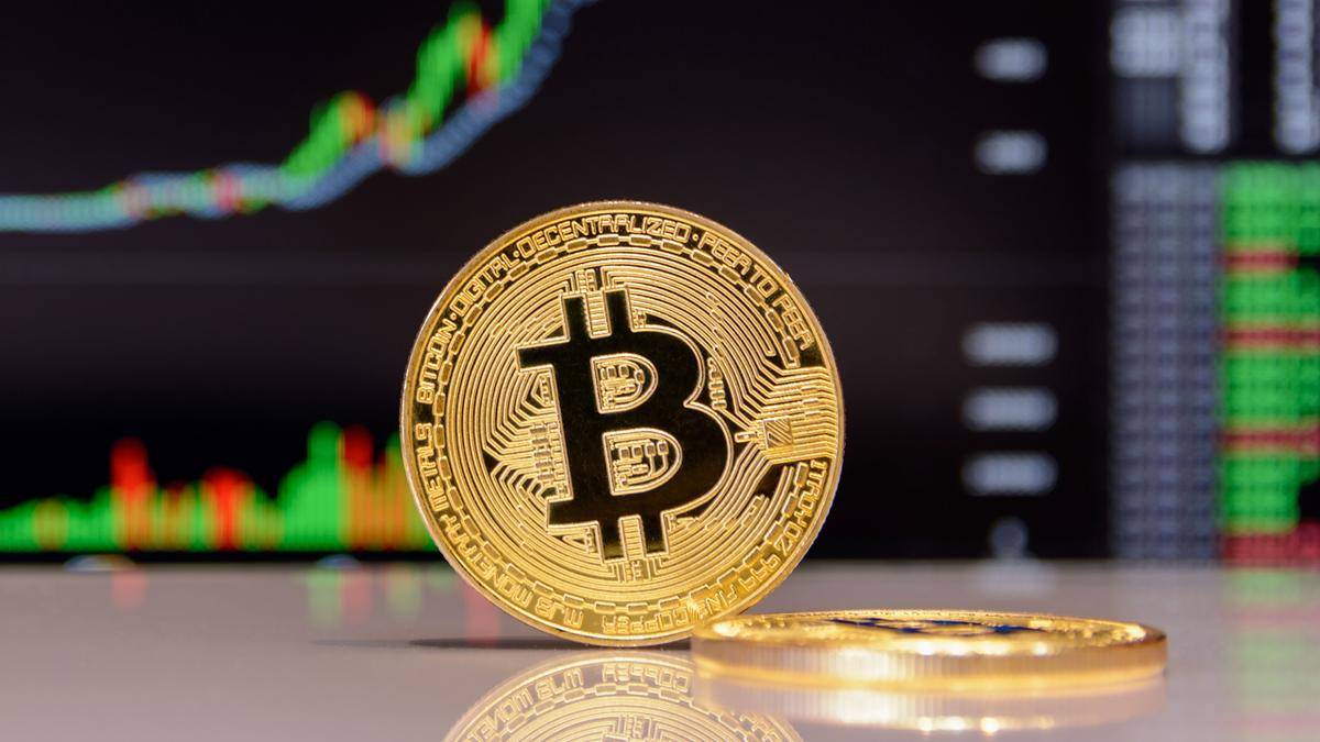 Giá Bitcoin chạm mốc 17.800 USD, cao nhất trong 2 năm qua Ảnh 3