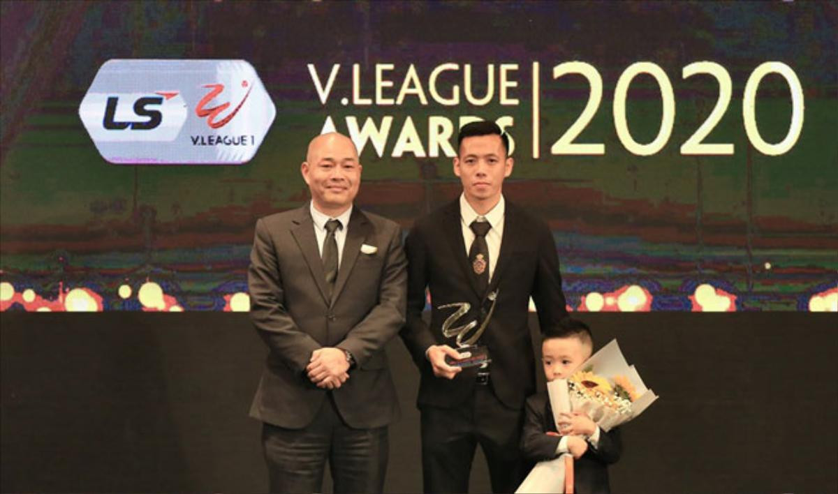 Văn Quyết xuất sắc nhất V-League 2020, thầy Park có 'yêu lại từ đầu'? Ảnh 1