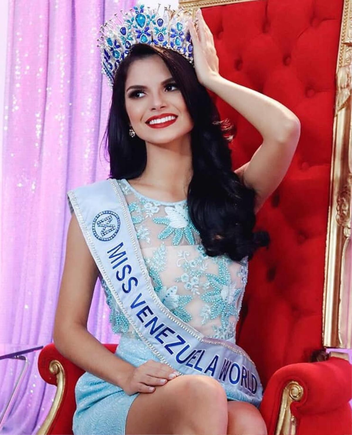 Đọ sắc Đỗ Thị Hà với dàn mỹ nhân Miss World 2021: Hoa hậu Việt Nam rạng rỡ, trình diễn hút hồn Ảnh 17