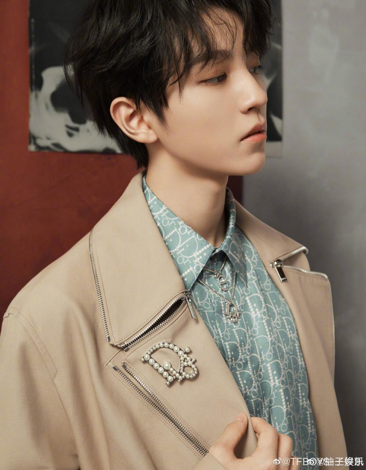 Vương Tuấn Khải (TFBOYS) giảm 10kg, số cân nặng bằng thiếu nữ: Đáng lo hay đáng tự hào? Ảnh 10