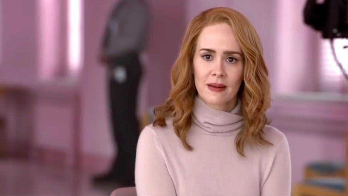 'Trùm phim kinh dị' Sarah Paulson lộ tính cách nhát gan qua những lần bị hù 'xém xỉu' Ảnh 1