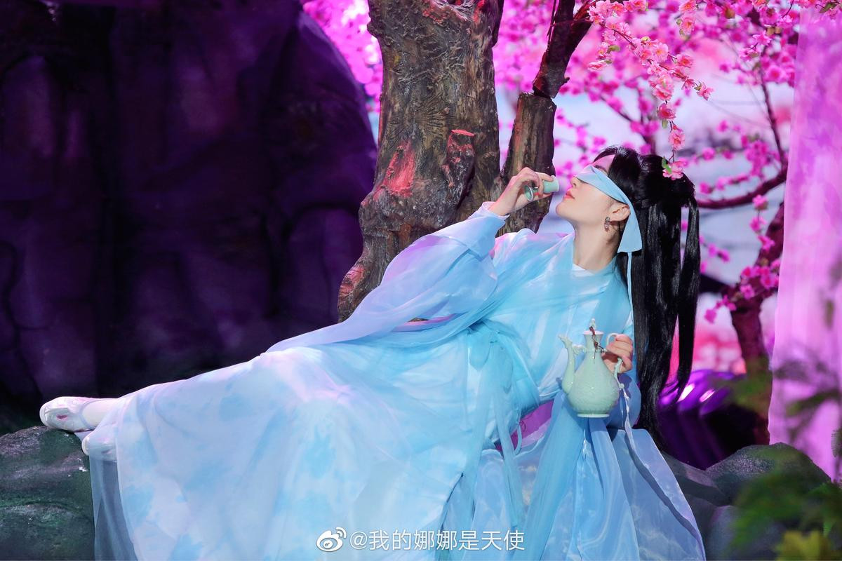 Tạ Na chính là thiên tài 'Cosplay' trong giới nghệ sĩ Ảnh 6