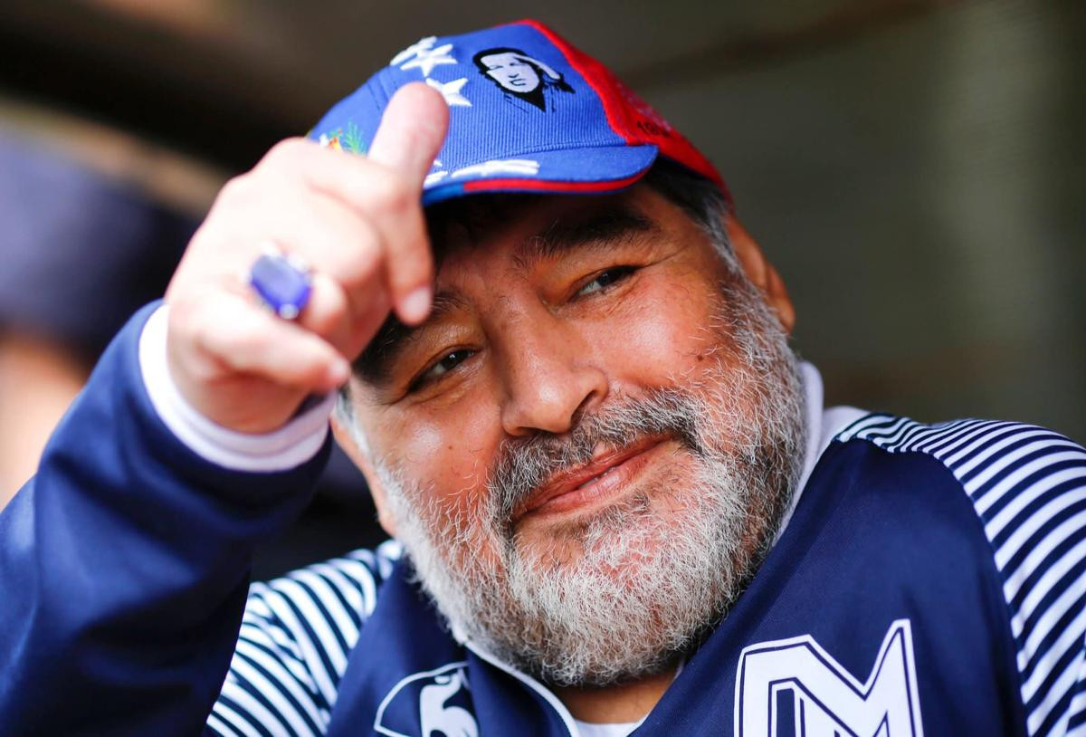 Mạng xã hội tràn ngập thương tiếc danh thủ huyền thoại Diego Maradona Ảnh 7