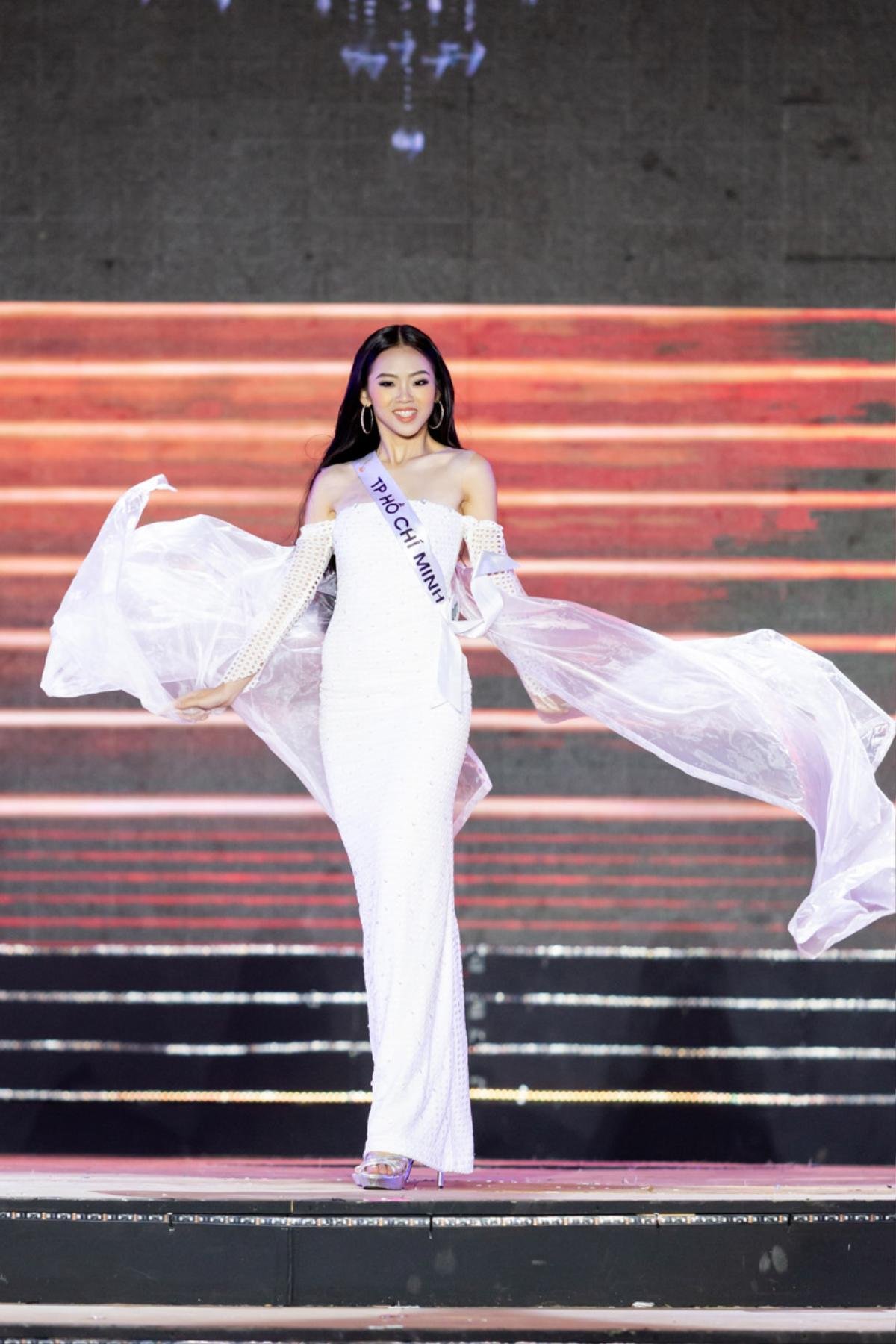 Sau Hương Giang - Ngân Anh, thêm 1 mỹ nhân Việt bị nghi diện váy nhái ở Miss Universe Ảnh 1