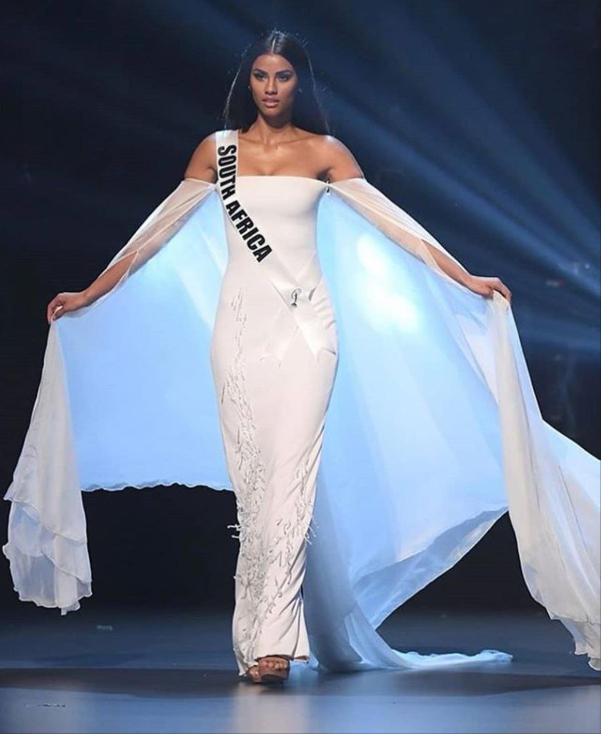 Sau Hương Giang - Ngân Anh, thêm 1 mỹ nhân Việt bị nghi diện váy nhái ở Miss Universe Ảnh 3