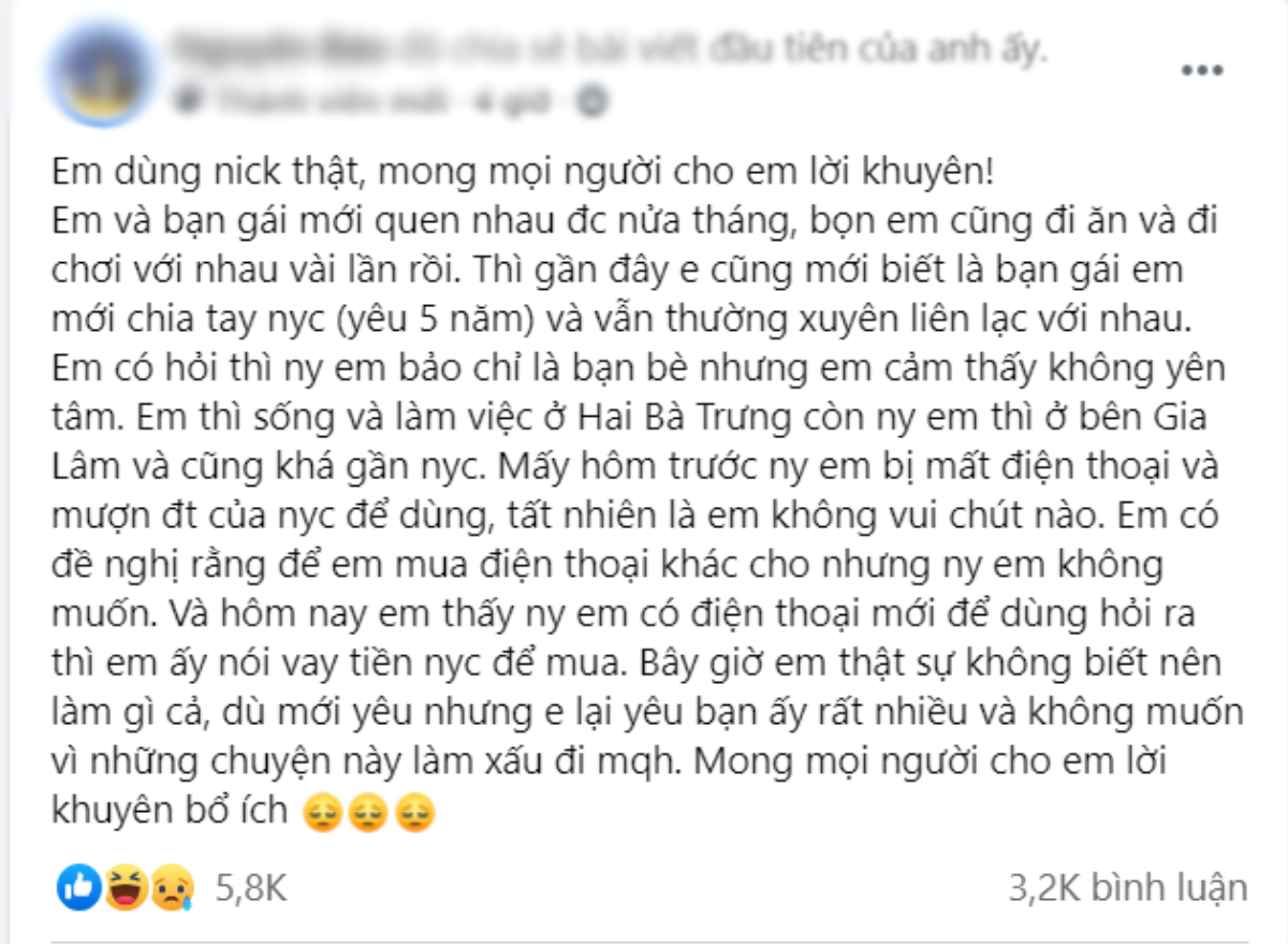 Cô gái từ chối điện thoại bạn trai tặng, vay tiền người yêu cũ để mua, dân mạng 'rần rần' bất bình Ảnh 2