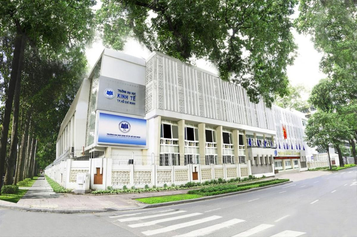 Đã có 10 trường Đại học tại TP.HCM cho sinh viên tạm ngừng việc học tập trung để phòng dịch COVID-19 Ảnh 1