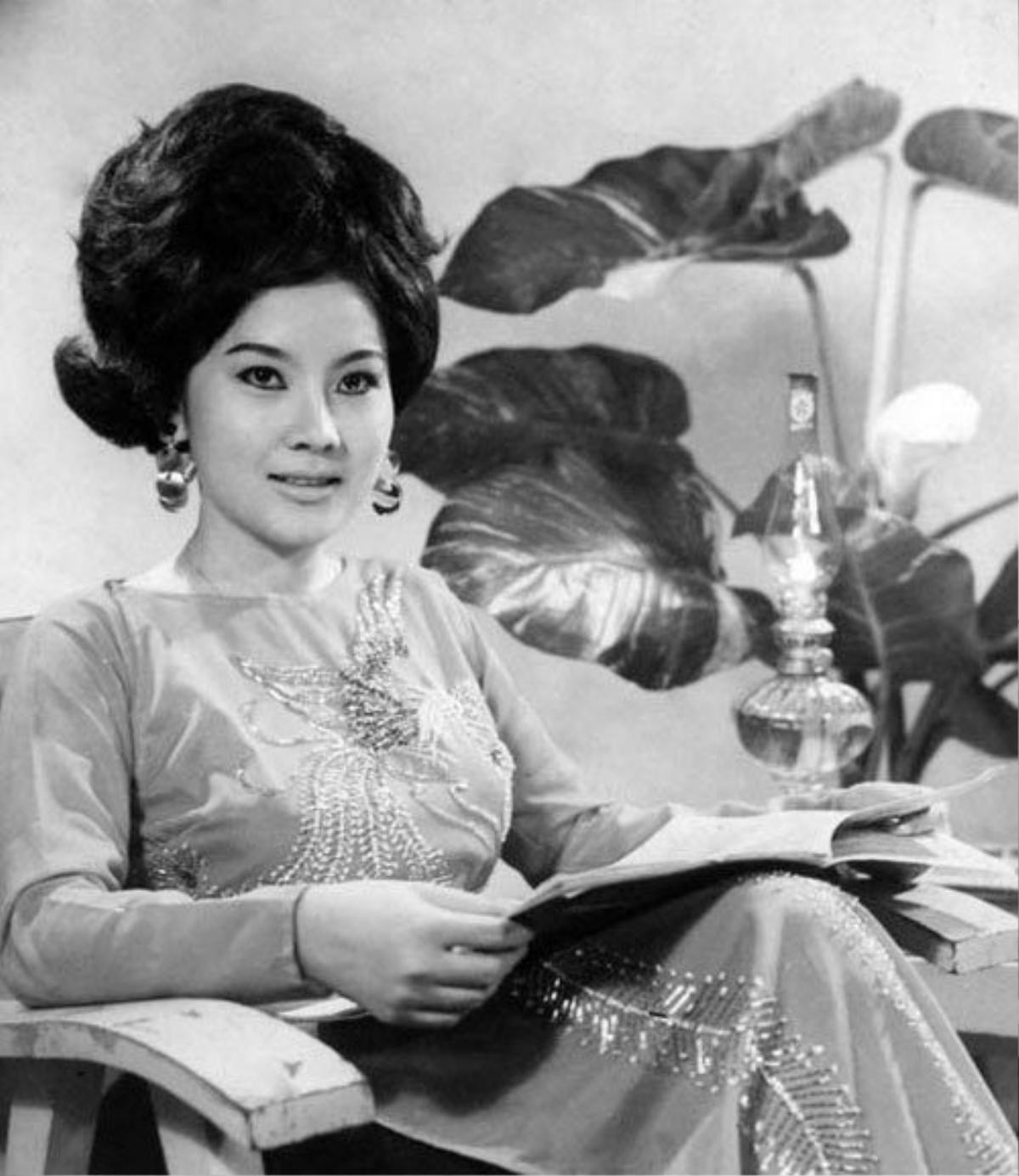 Siêu lòng trước nhan sắc của dàn mĩ nhân thống trị showbiz Việt thập niên 1970 Ảnh 4