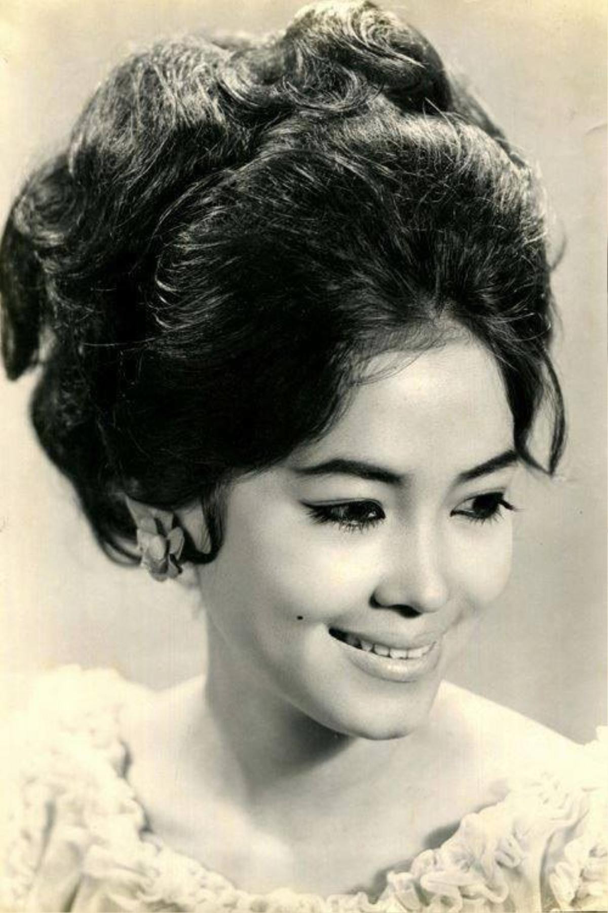 Siêu lòng trước nhan sắc của dàn mĩ nhân thống trị showbiz Việt thập niên 1970 Ảnh 11