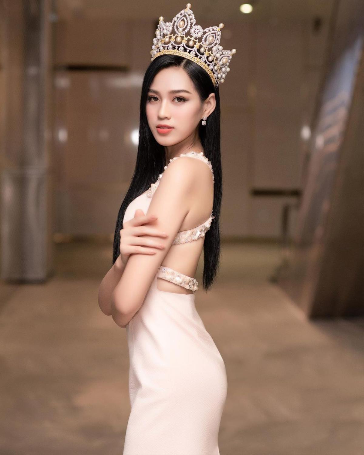 Vừa mới đăng quang, Đỗ Thị Hà được dự đoán lọt Top 5 Miss World - Hoa hậu Thế giới 2021 Ảnh 10