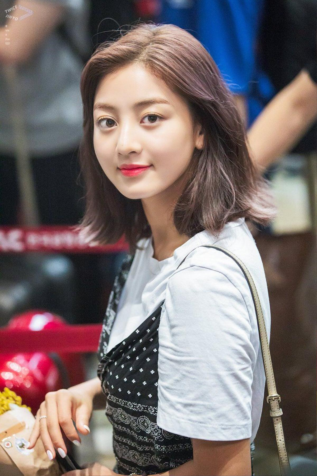 Jihyo (Twice).