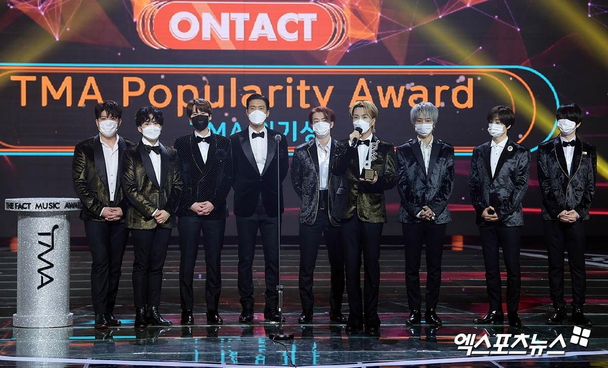 Kết quả 'The Fact Music Awards 2020': Super Junior ẵm 4 giải, soán ngôi 'ông hoàng all-kill' BTS Ảnh 33