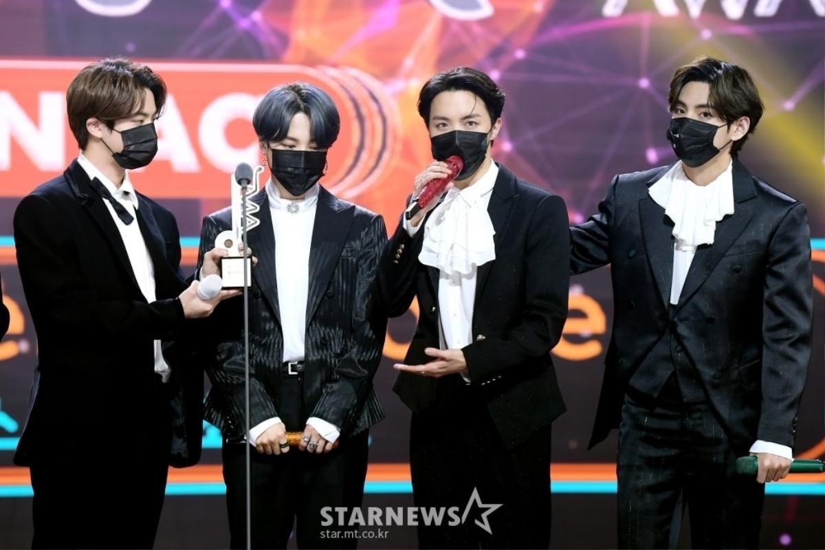 Kết quả 'The Fact Music Awards 2020': Super Junior ẵm 4 giải, soán ngôi 'ông hoàng all-kill' BTS Ảnh 7