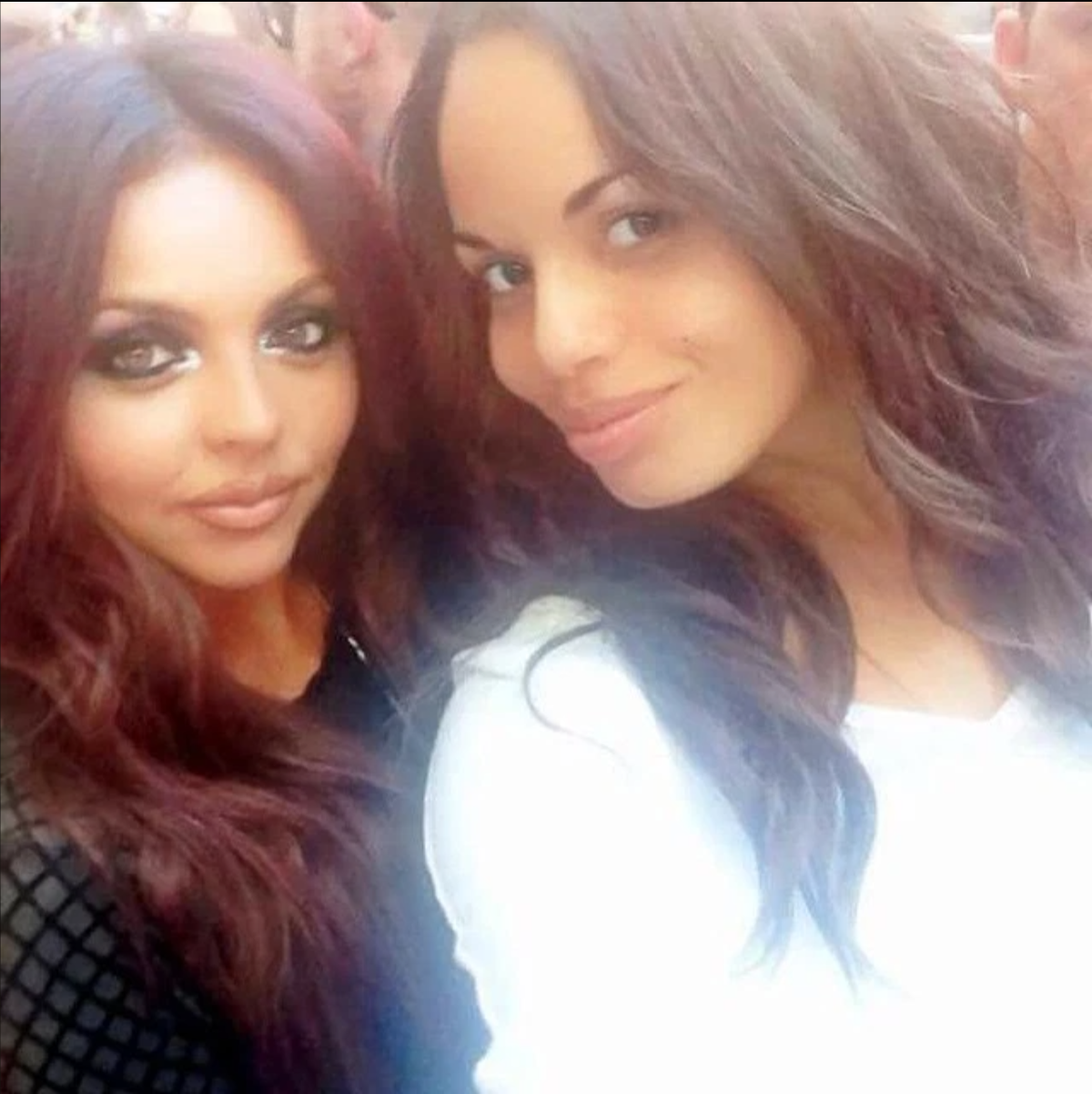 Jesy Nelson lập tức 'unfollow' quản lý Little Mix sau khi rời khỏi nhóm Ảnh 6