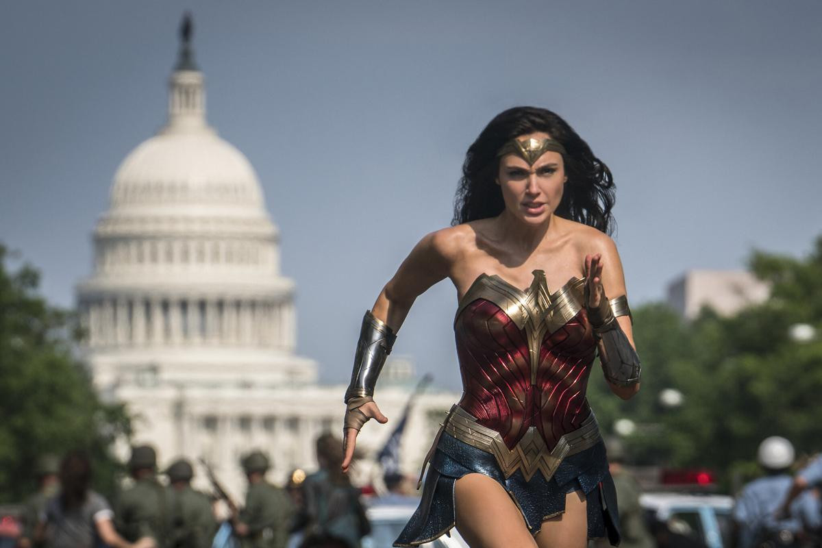 Review 'Wonder Woman 1984': Màn thể hiện xuất sắc bõ công chờ đợi, bù đắp một năm dài vắng bóng bom tấn Ảnh 3