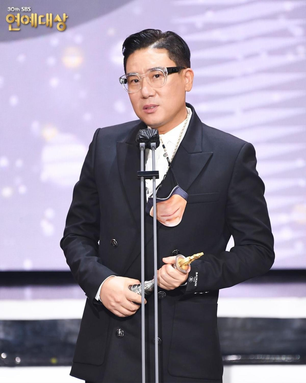 Kết quả 'SBS Entertainment Awards 2020': Kim Jong Kook thắng Daesang, Yoo Jae Suk 'Running Man' trắng tay Ảnh 24