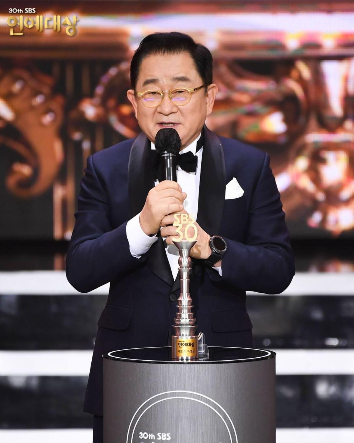 Kết quả 'SBS Entertainment Awards 2020': Kim Jong Kook thắng Daesang, Yoo Jae Suk 'Running Man' trắng tay Ảnh 42